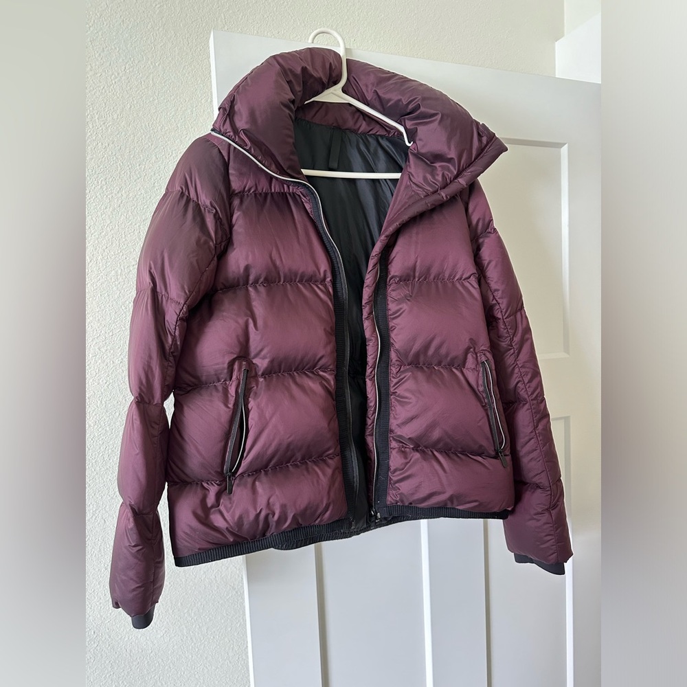 Lululemon Athletica Cloudscape Waterproof Jacket. Size 4